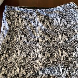 Black and white skort medium